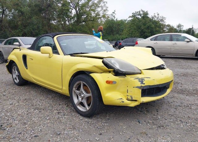 2002 TOYOTA MR2