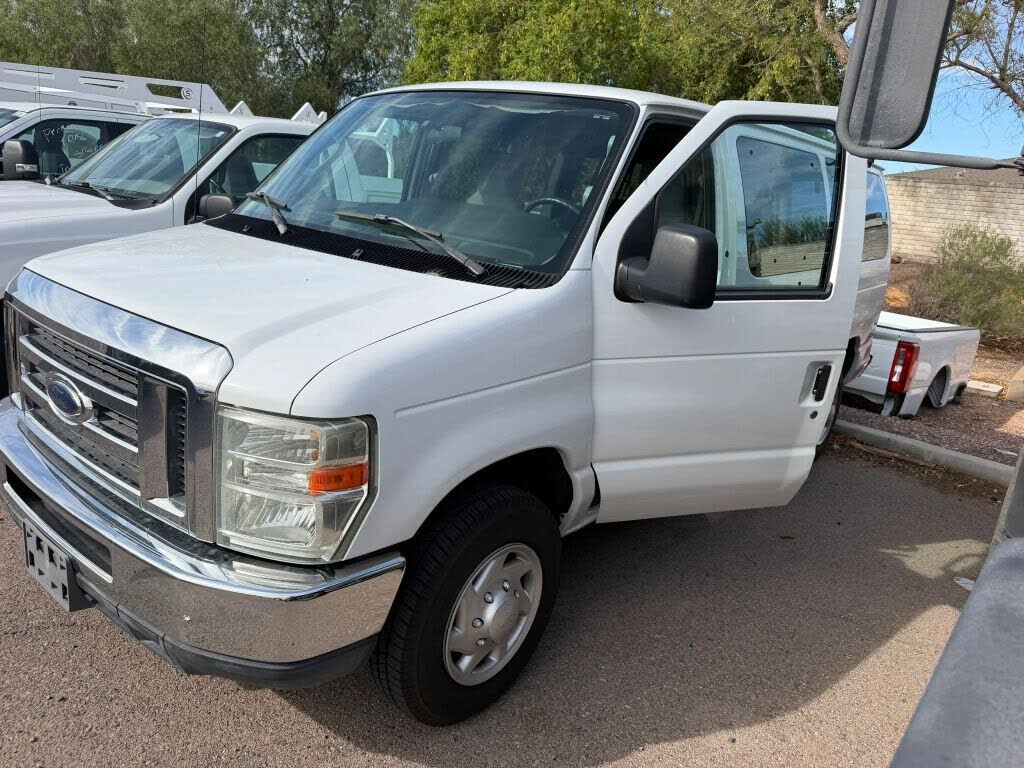 2013 FORD E-350