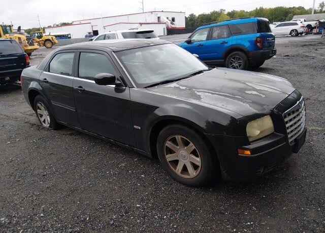 2005 CHRYSLER 300