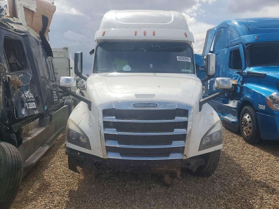 2020 FREIGHTLINER New Cascadia 126" Sleepercab