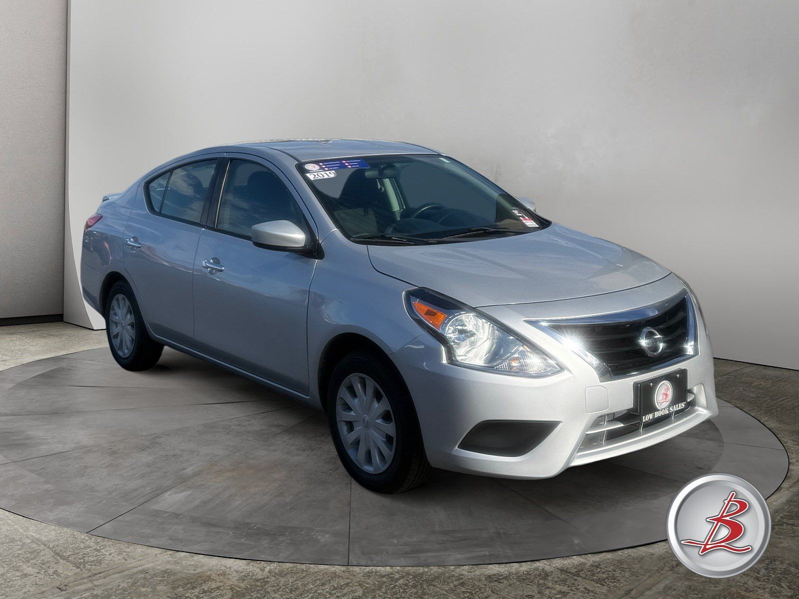 2019 NISSAN Versa