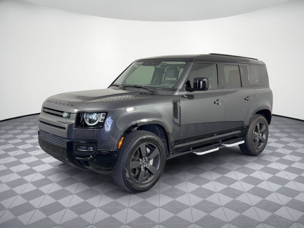 2024 LAND ROVER Defender