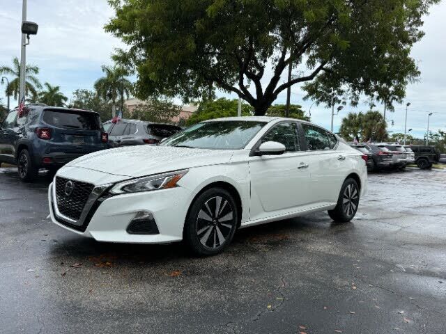 2022 NISSAN Altima