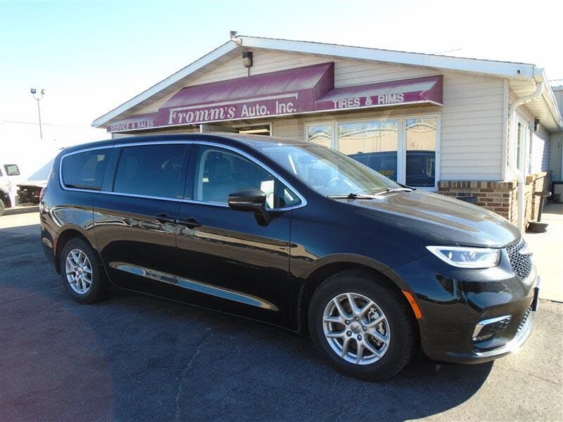 2024 CHRYSLER Pacifica