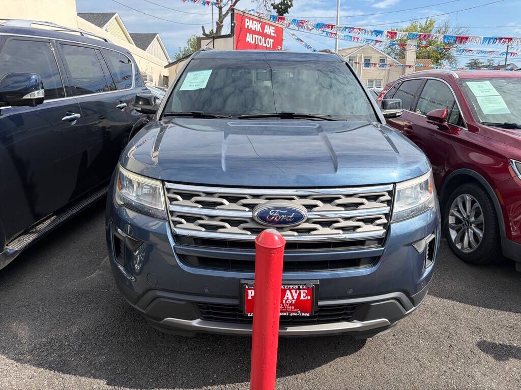 2018 FORD Explorer