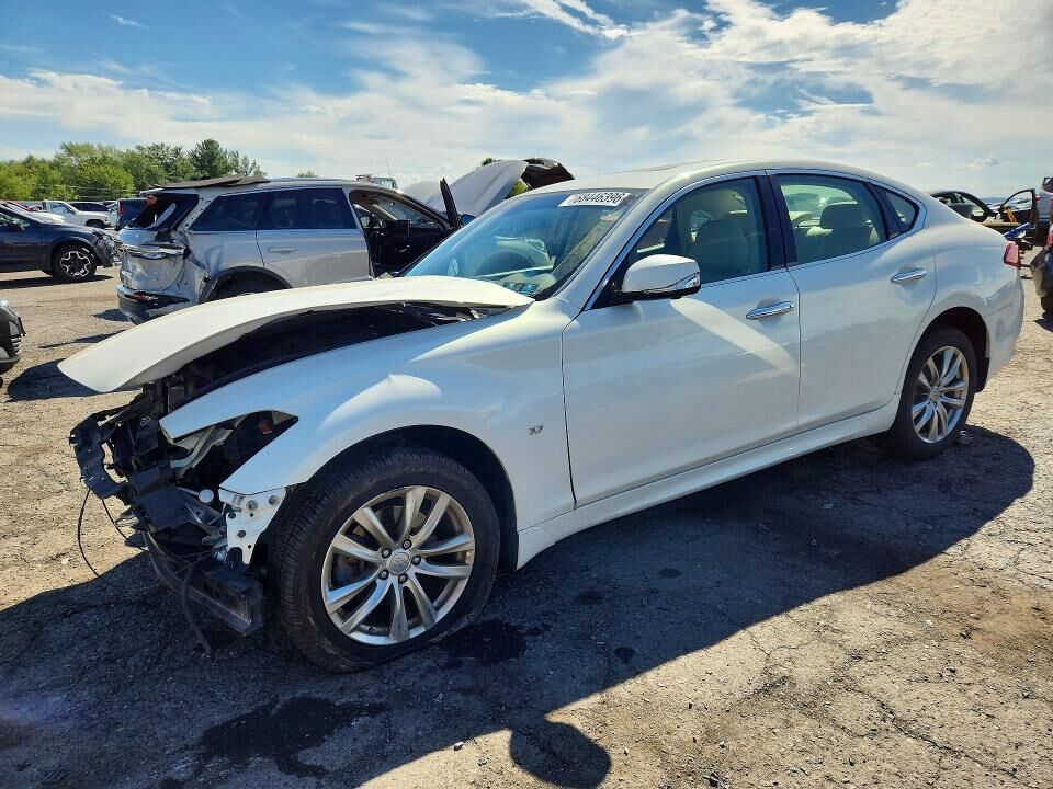 2015 INFINITI Q70