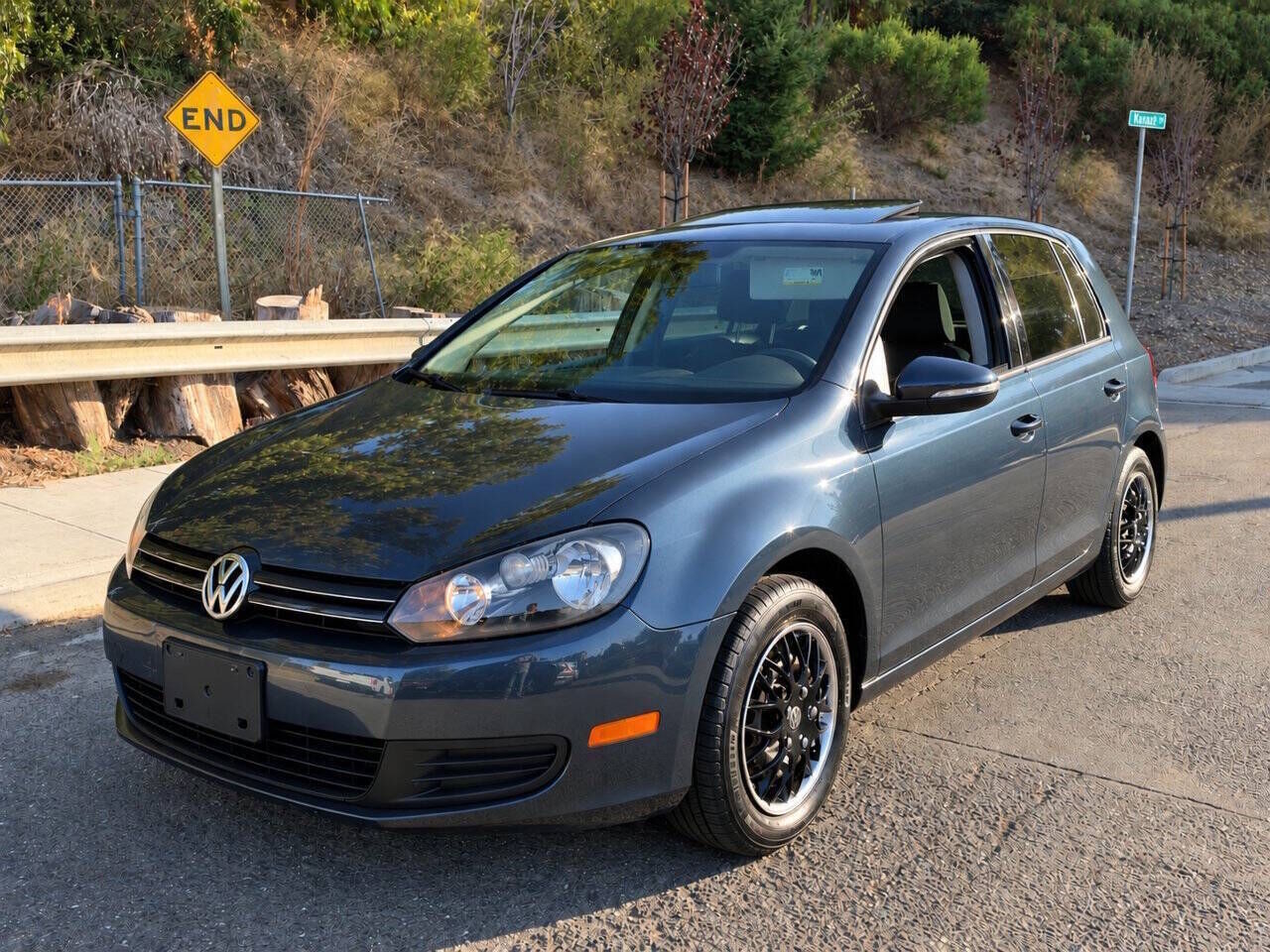 2010 VOLKSWAGEN Golf