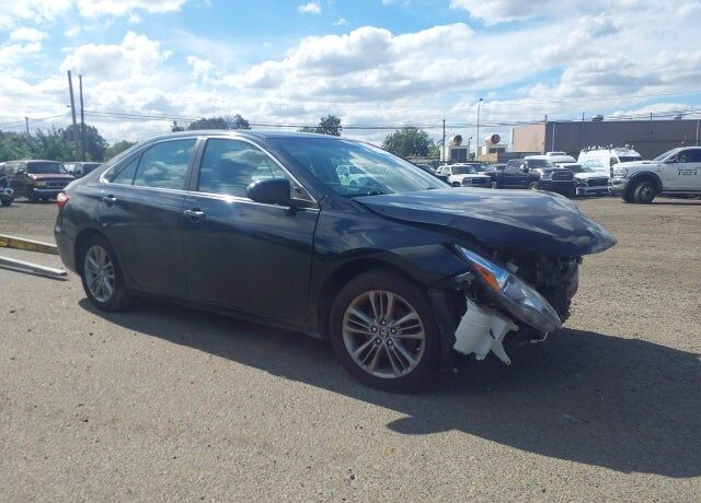 2017 TOYOTA Camry