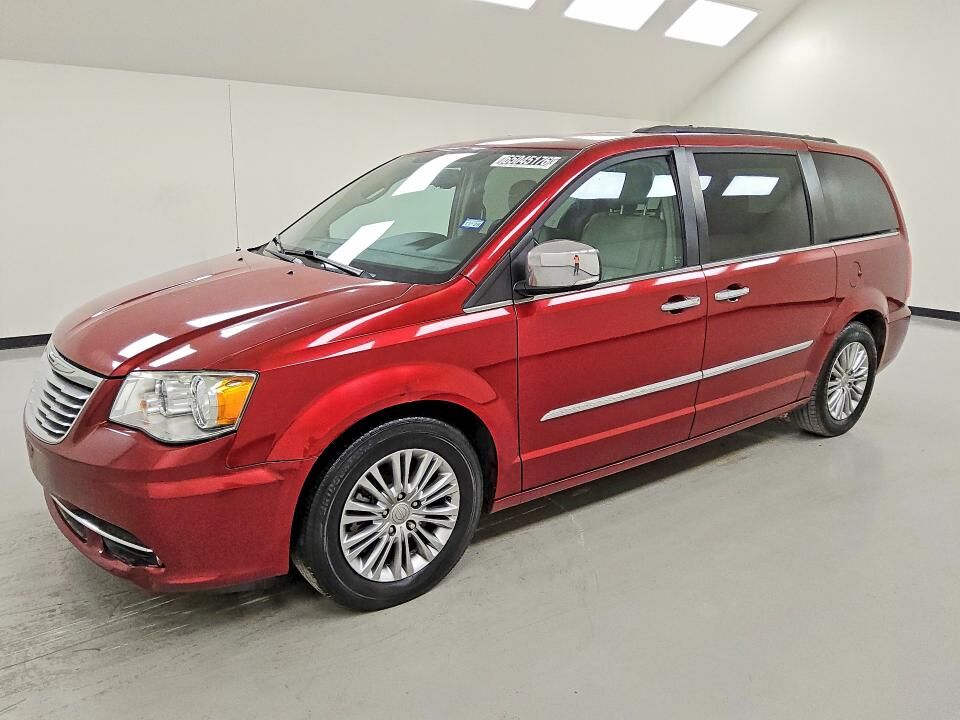 2016 CHRYSLER Town and Country