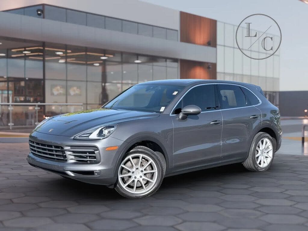 2023 PORSCHE Cayenne