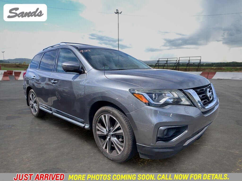 2020 NISSAN Pathfinder