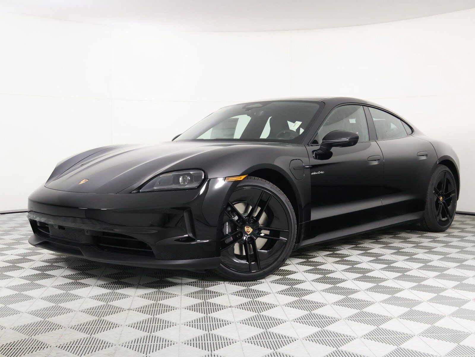 2026 PORSCHE Taycan