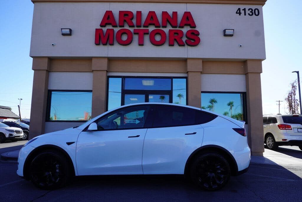 2021 TESLA Model Y