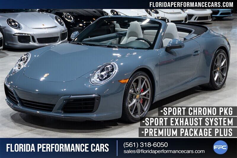 2017 PORSCHE 911