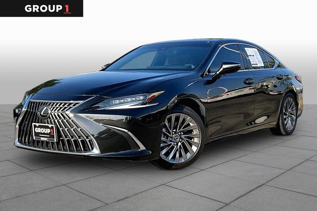 2024 LEXUS ES