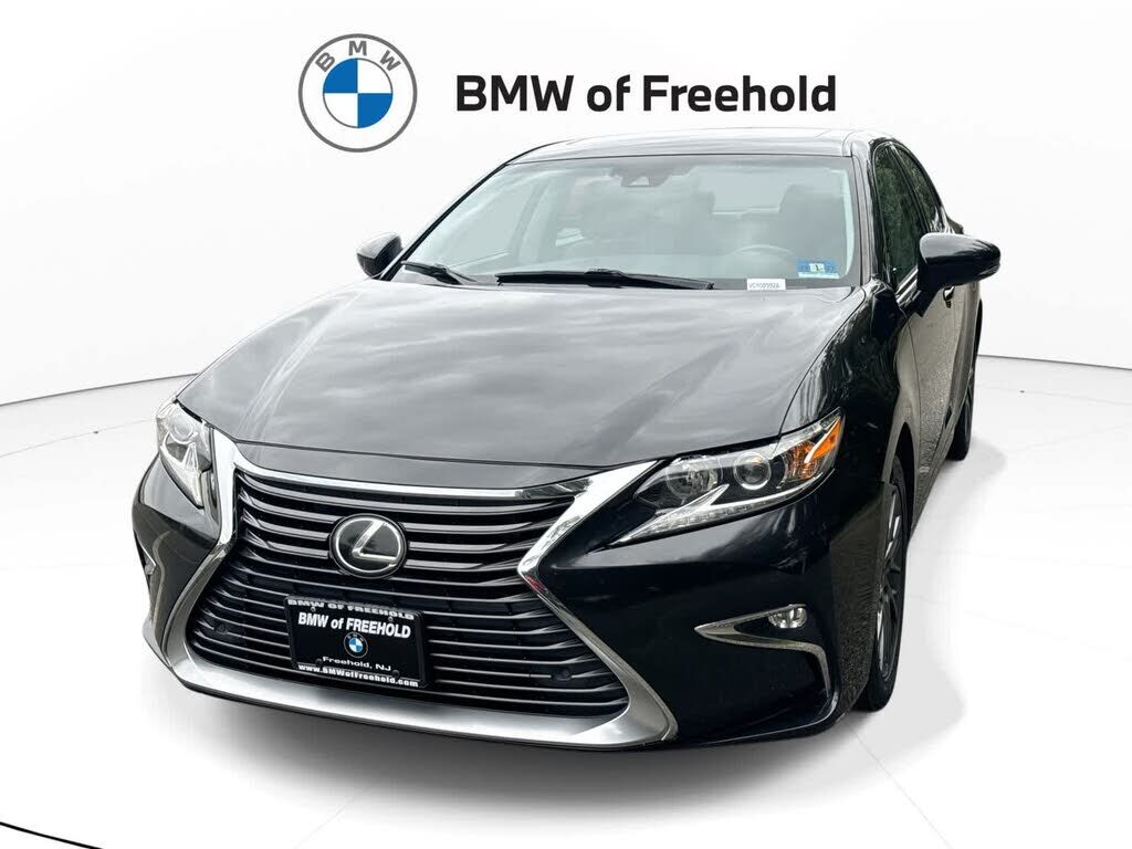 2018 LEXUS ES