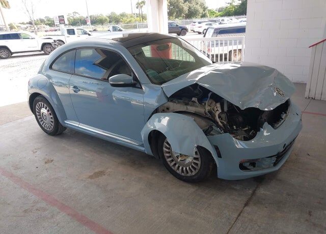 2013 VOLKSWAGEN Beetle