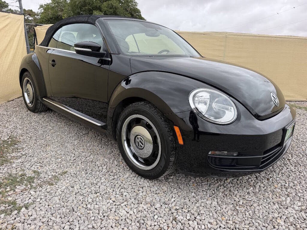 2013 VOLKSWAGEN Beetle