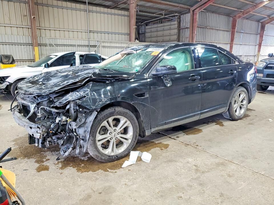 2013 FORD Taurus