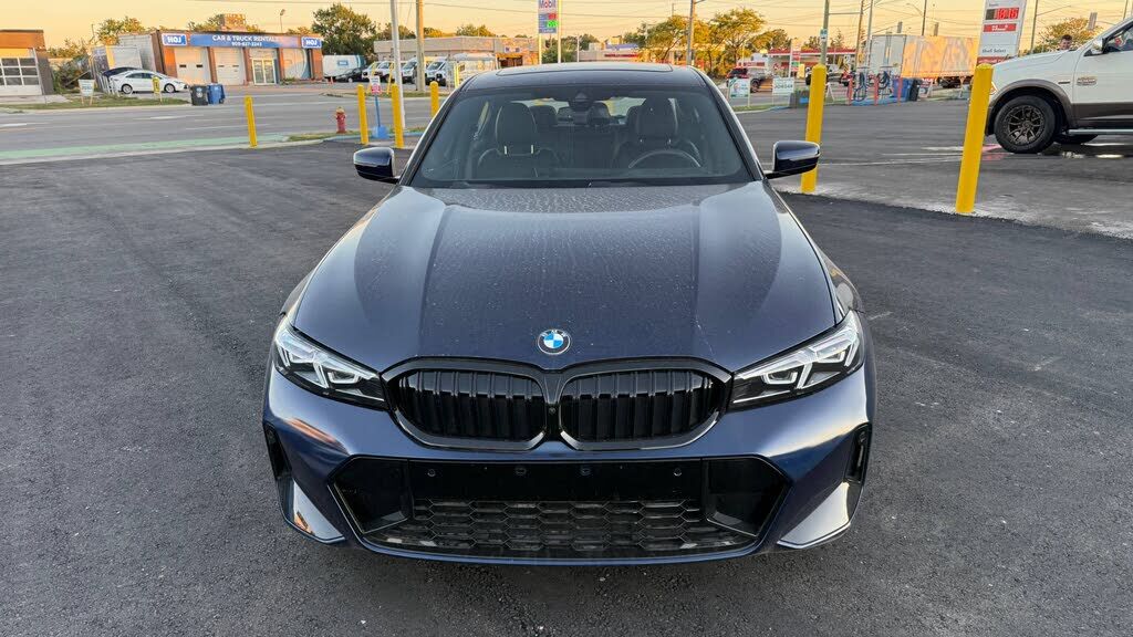 2025 BMW 330i