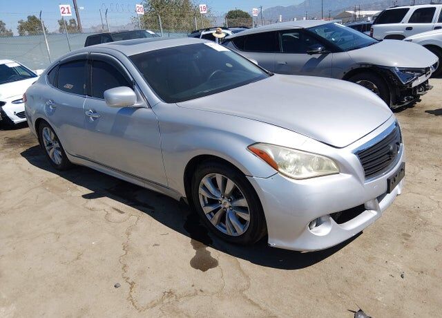 2011 INFINITI M37