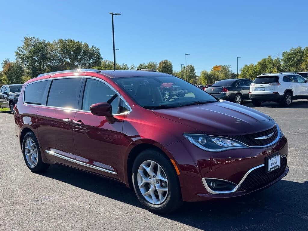 2019 CHRYSLER Pacifica