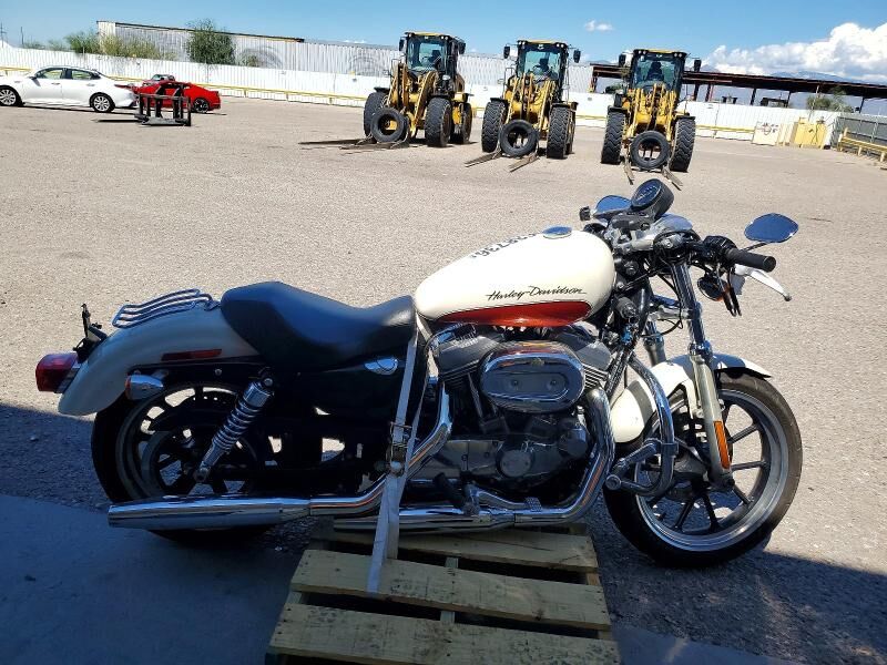 2011 HARLEY DAVIDSON Sportster 883 Superlow