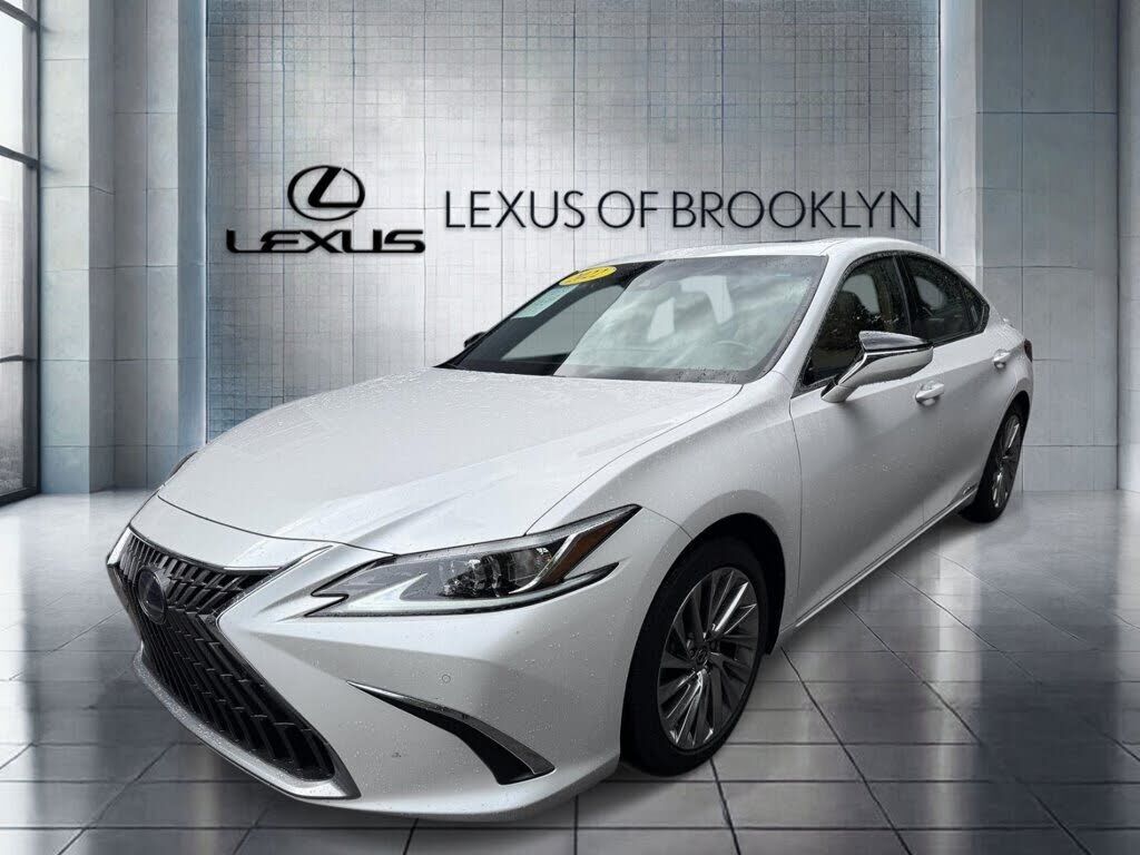 2022 LEXUS ES