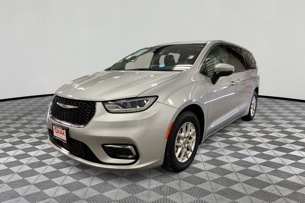 2023 CHRYSLER Pacifica