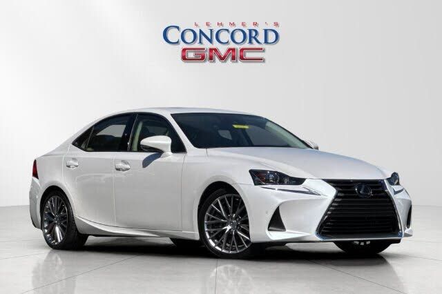 2018 LEXUS IS