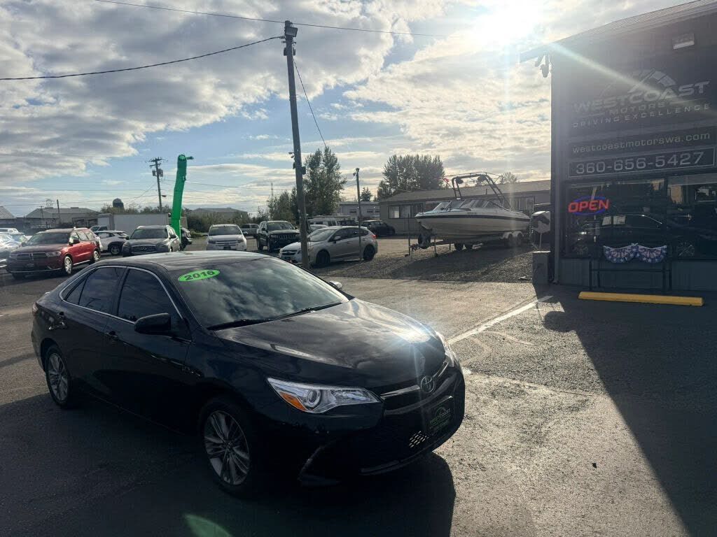 2016 TOYOTA Camry