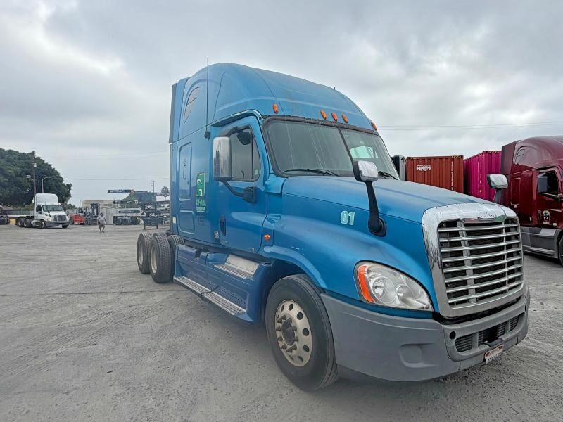 2012 FREIGHTLINER Cascadia