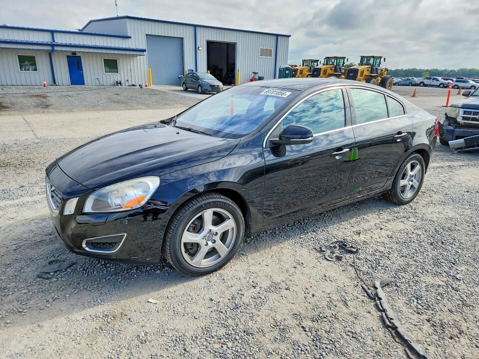 2013 VOLVO S60