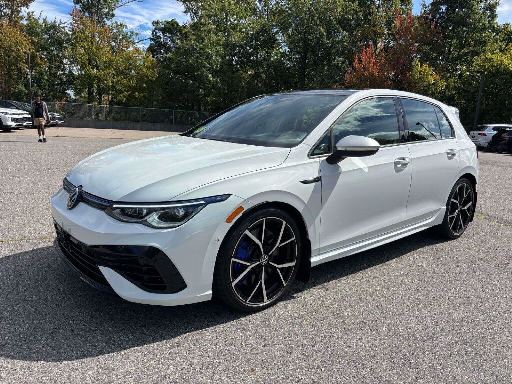 2022 VOLKSWAGEN Golf