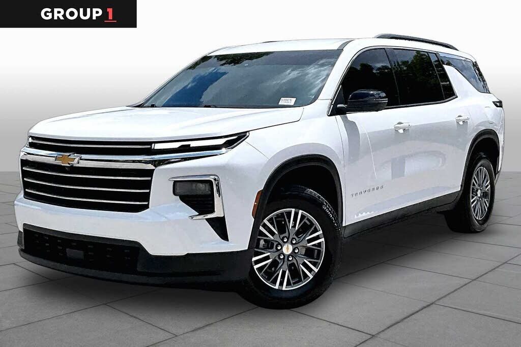 2025 CHEVROLET Traverse
