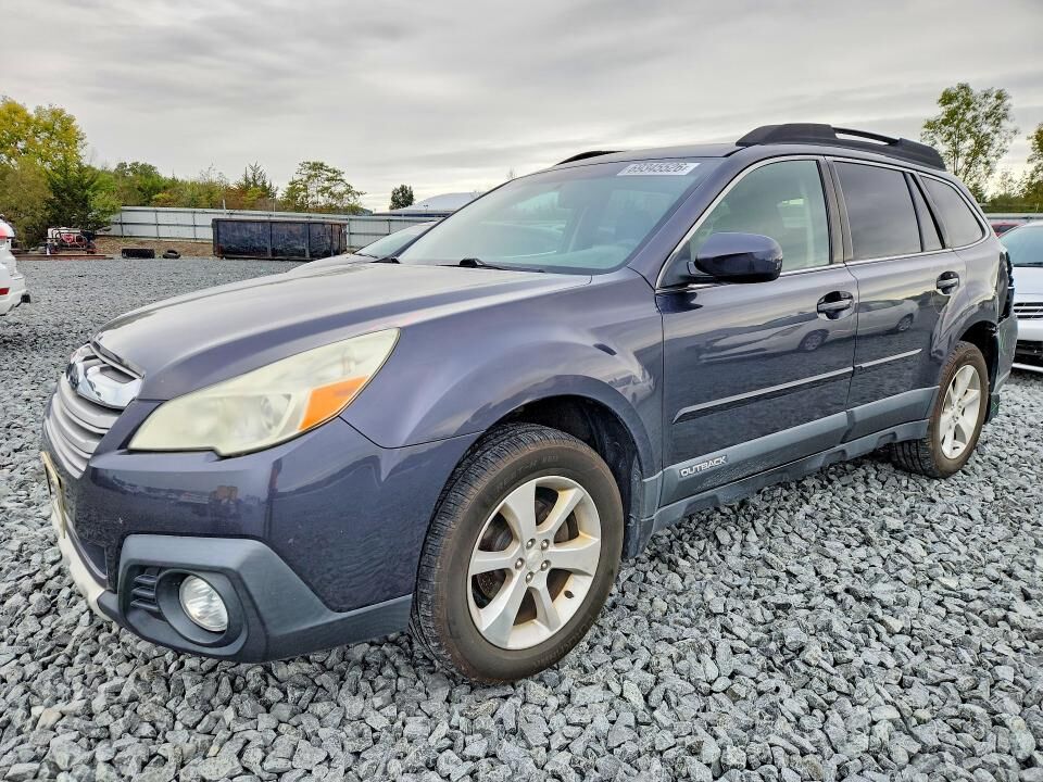 2013 SUBARU Outback