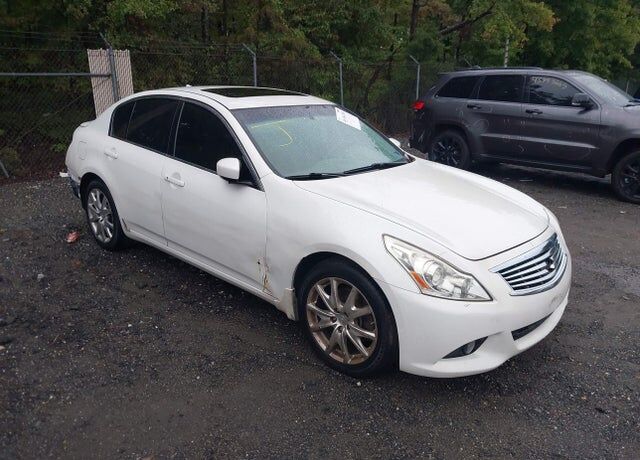 2011 INFINITI G37