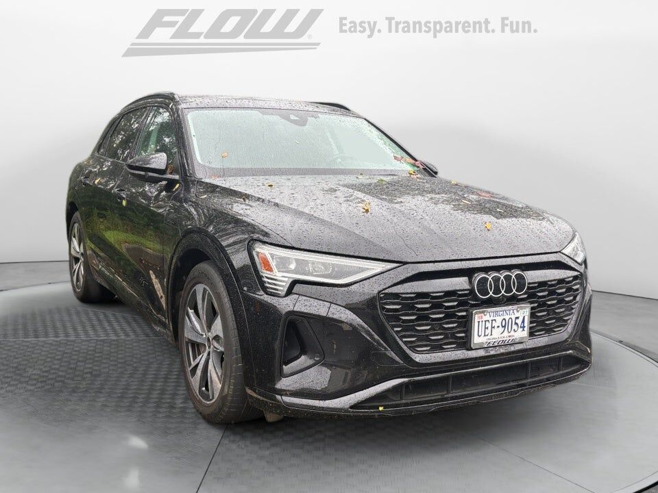 2024 AUDI Q8