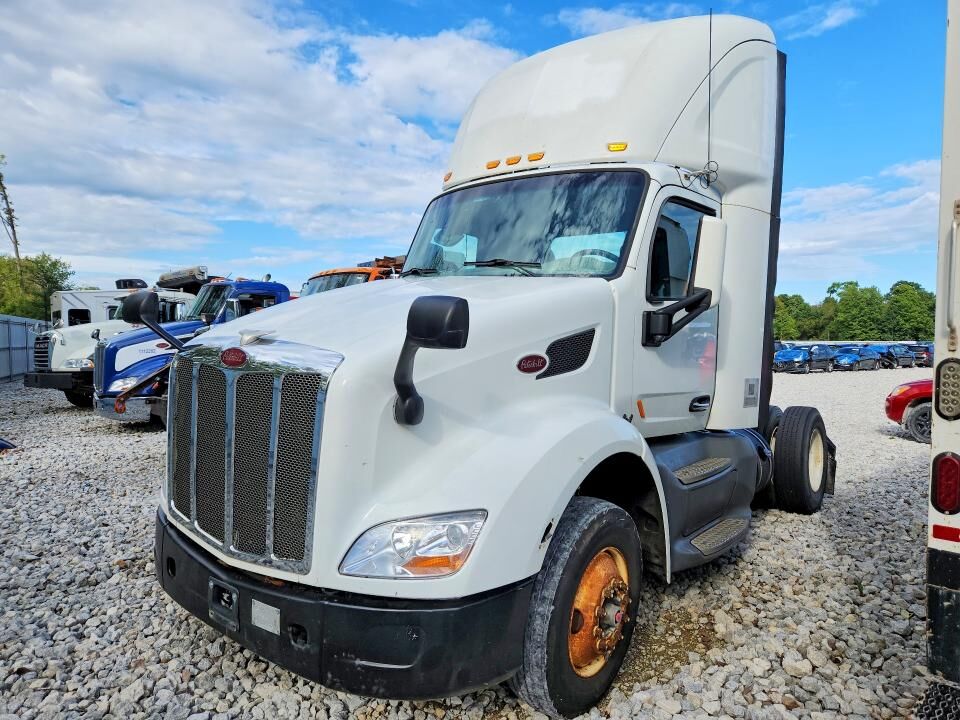 2018 PETERBILT 579