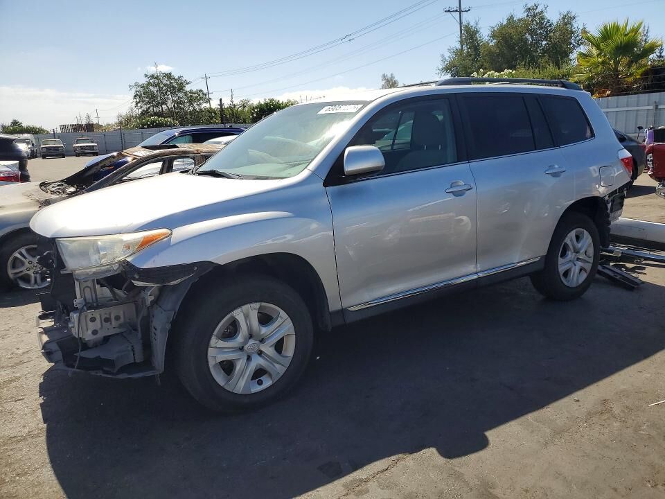 2013 TOYOTA Highlander