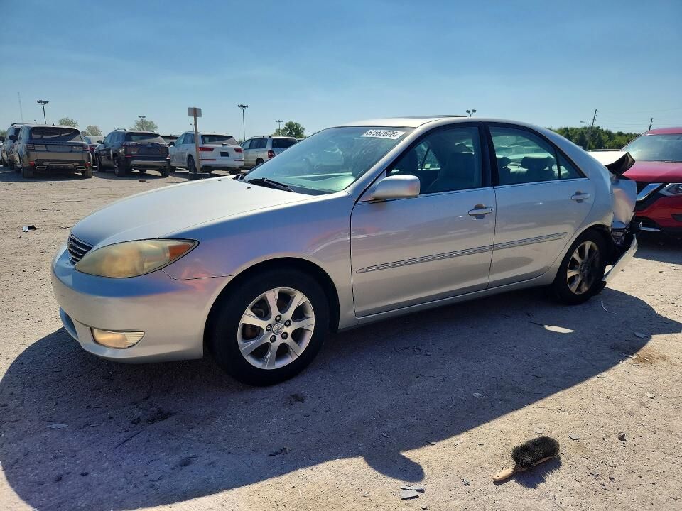 2005 TOYOTA Camry