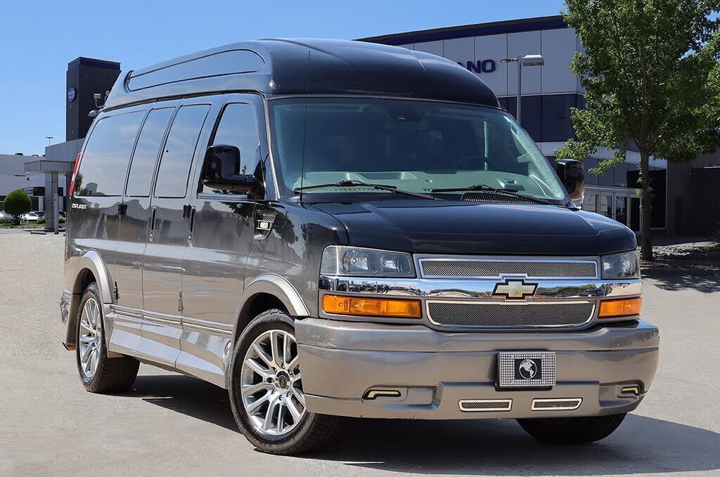 2021 CHEVROLET Express
