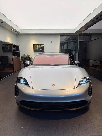 2023 PORSCHE Taycan