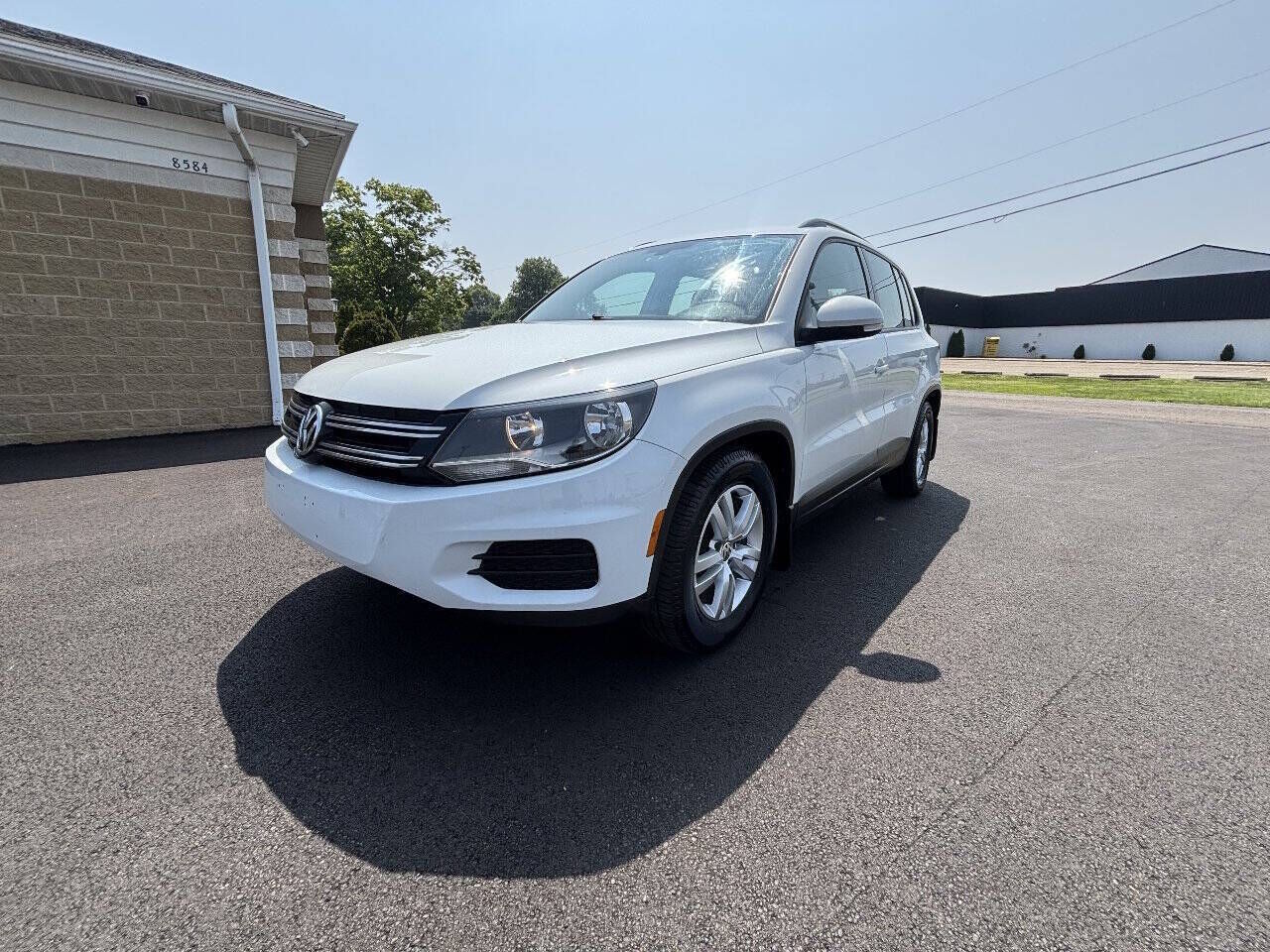 2016 VOLKSWAGEN Tiguan
