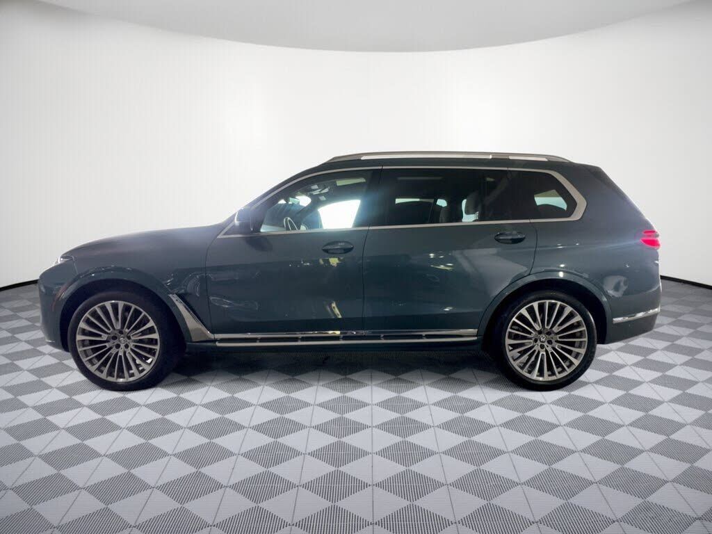 2025 BMW X7