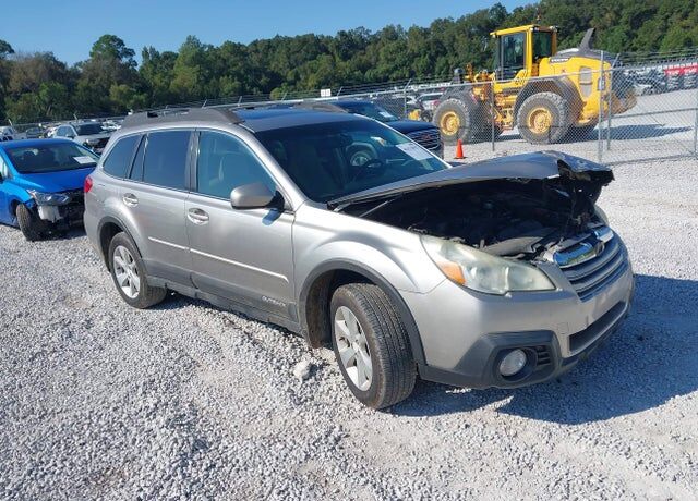 2014 SUBARU Outback