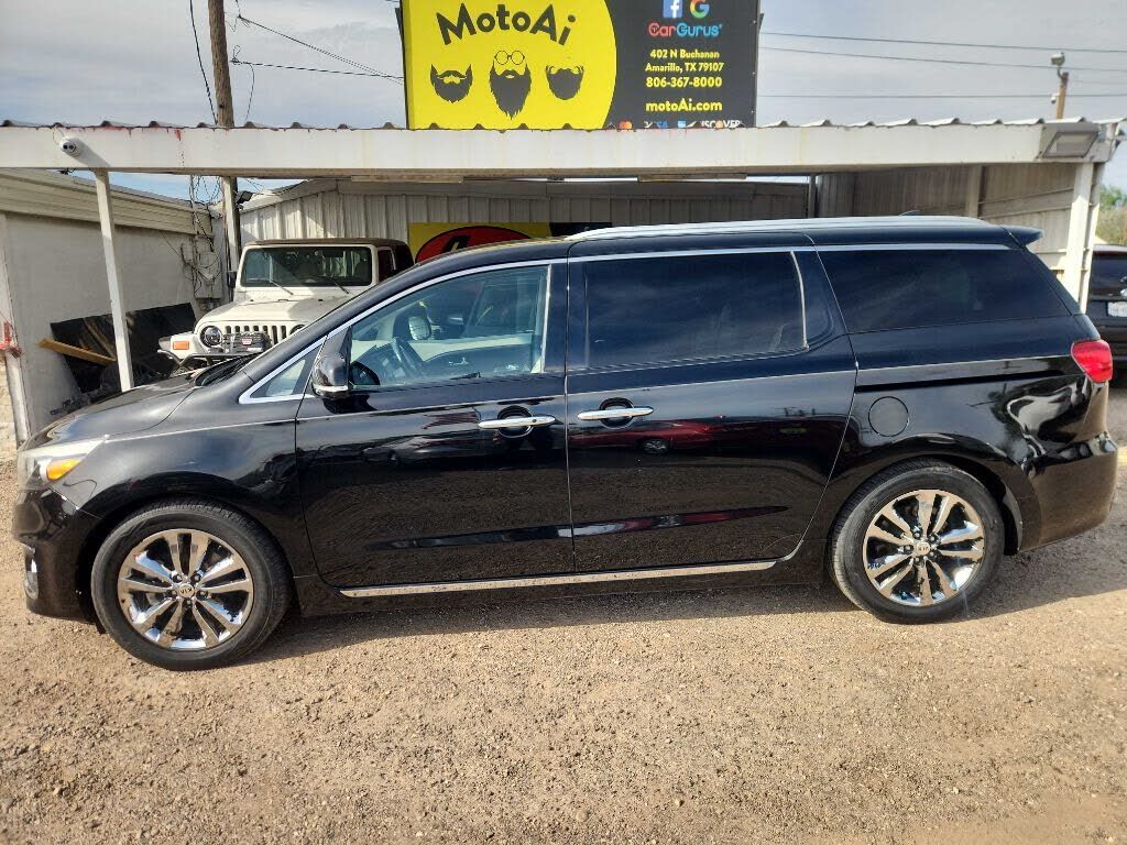 2017 KIA Sedona