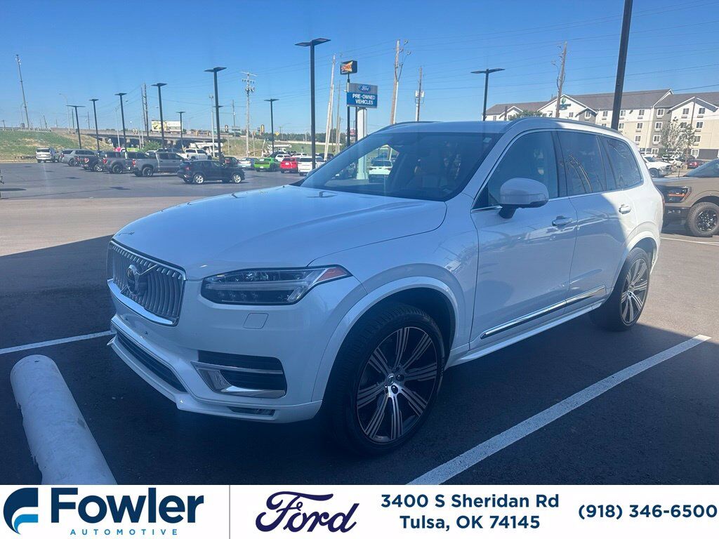 2022 VOLVO XC90
