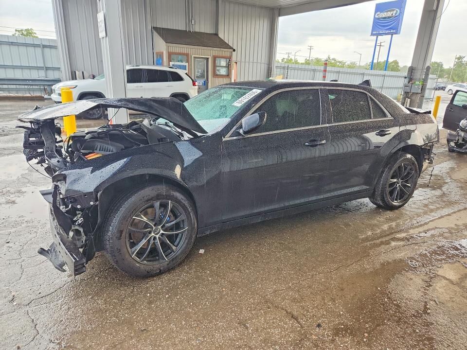 2019 CHRYSLER 300