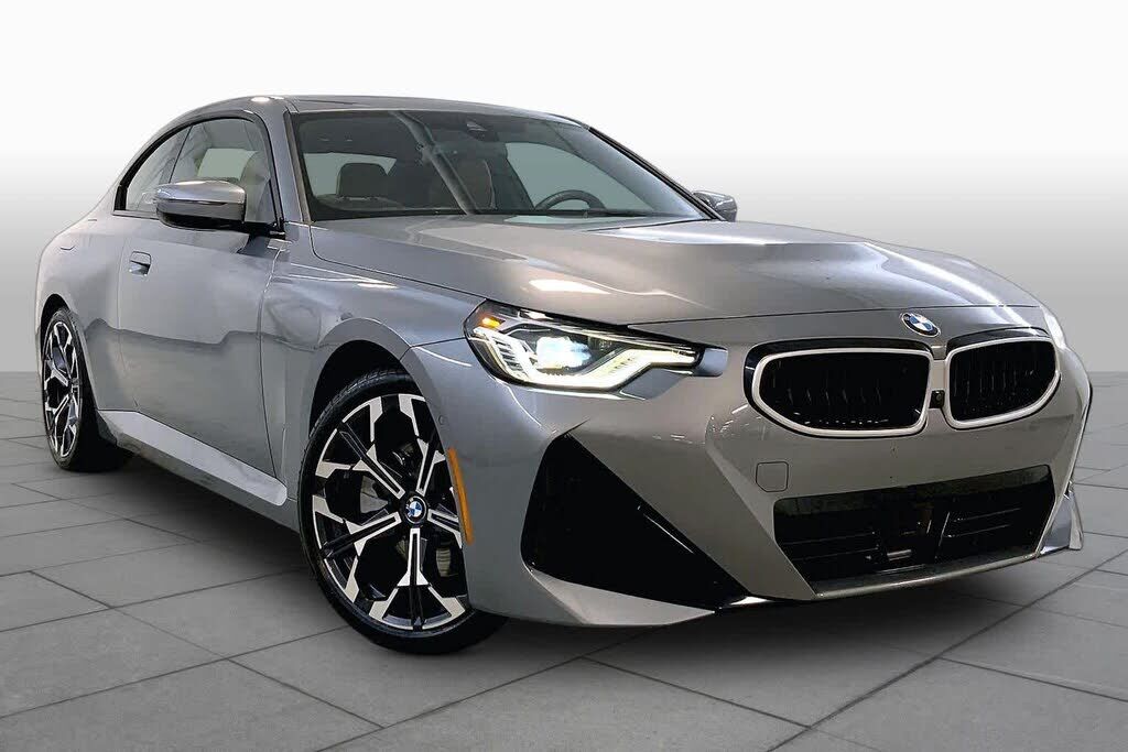 2025 BMW 230i